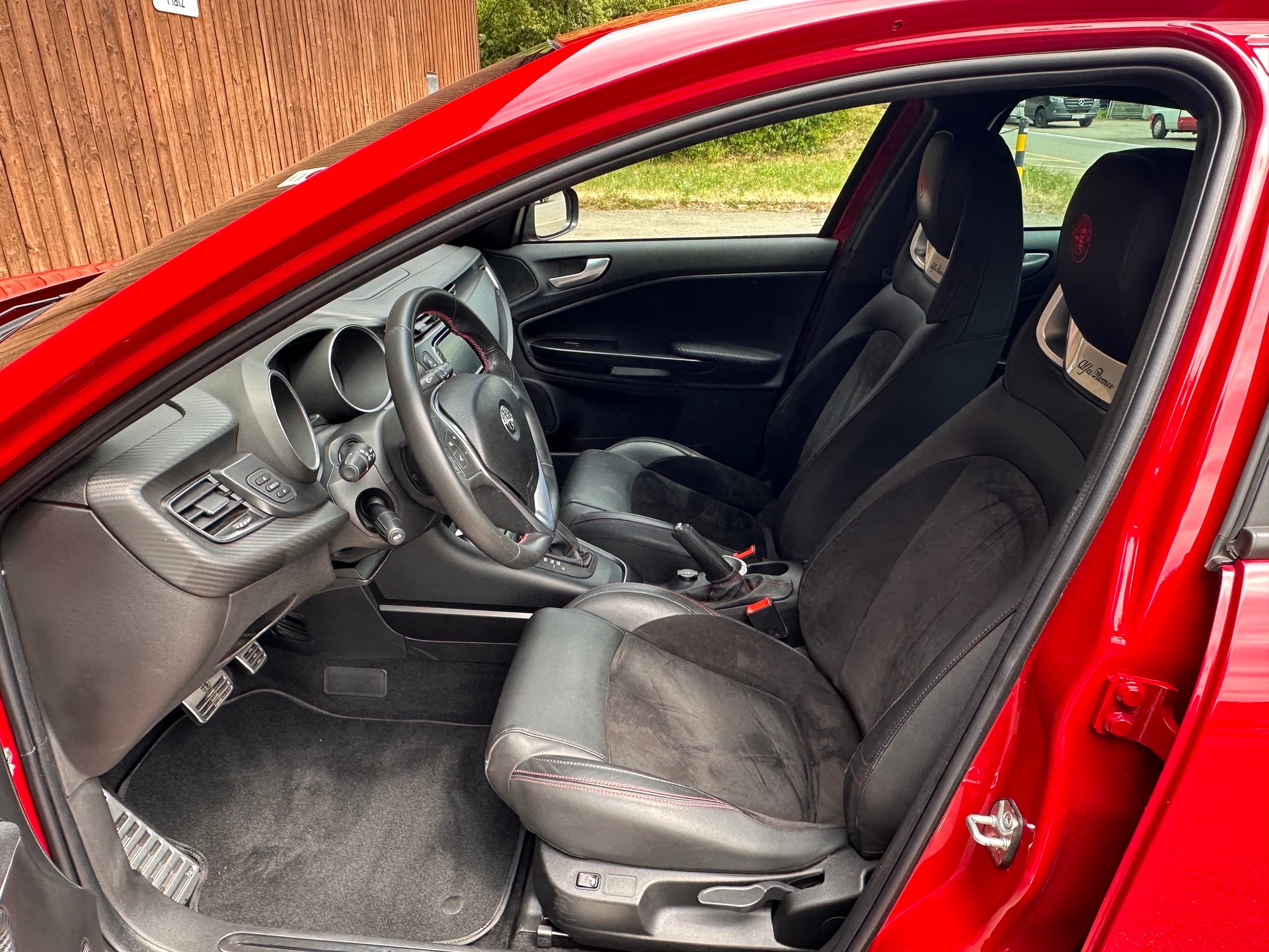 ALFA ROMEO Giulietta 1750 TBi Veloce TCT-image-6