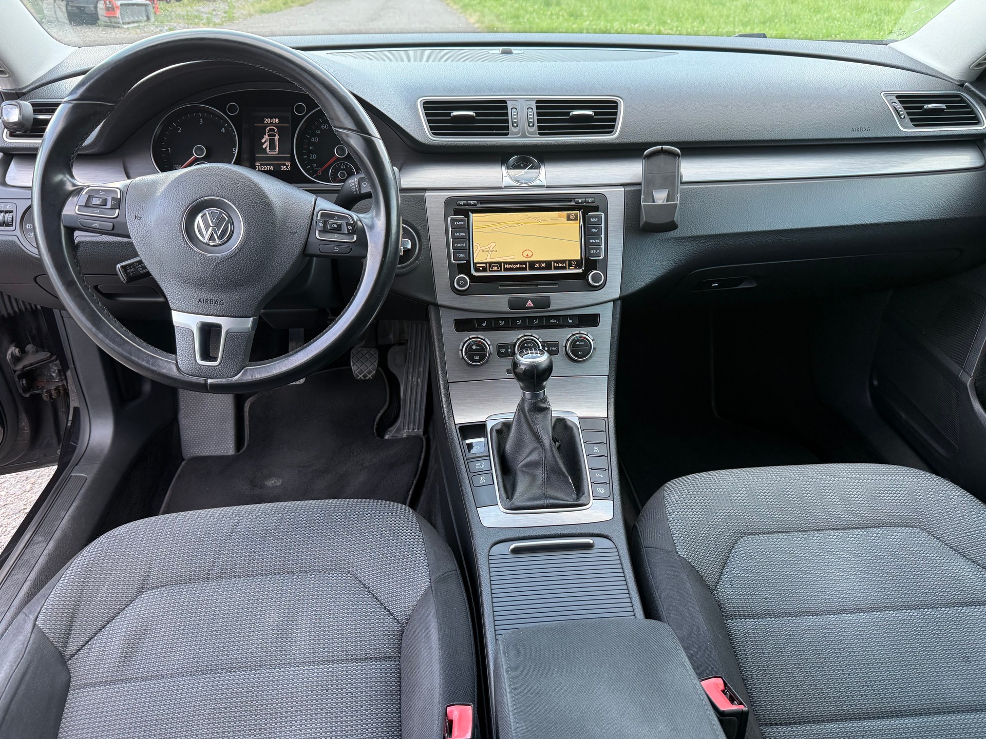 VW Passat Variant 2.0 TDI BMT Comfortline-image-6
