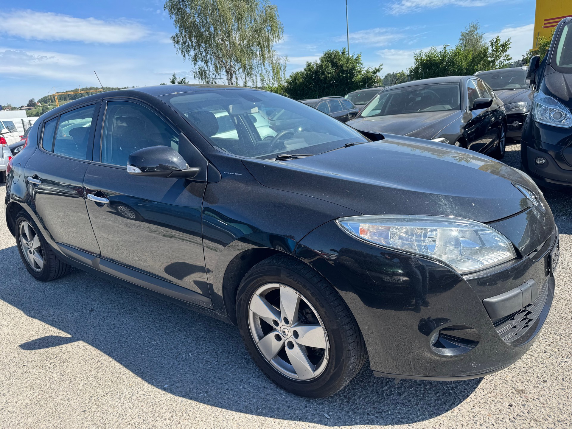 RENAULT Mégane 1.5 dCi Dynamique EDC-image-1