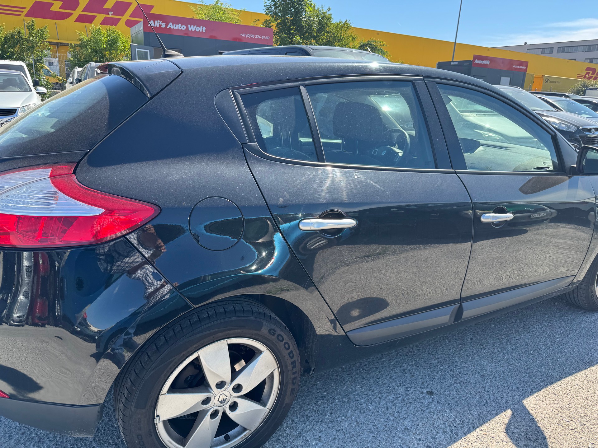 RENAULT Mégane 1.5 dCi Dynamique EDC-image-3