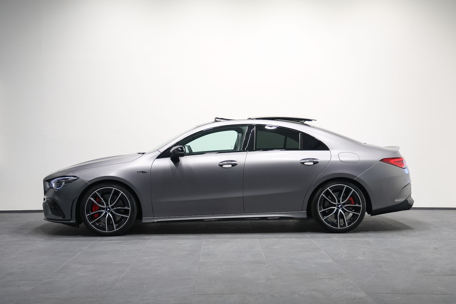 MERCEDES-BENZ CLA 35 AMG 4Matic 7G-DCT *CH-Fahrzeug*Grau Mattlackierung*Performance Sitze*-image-6