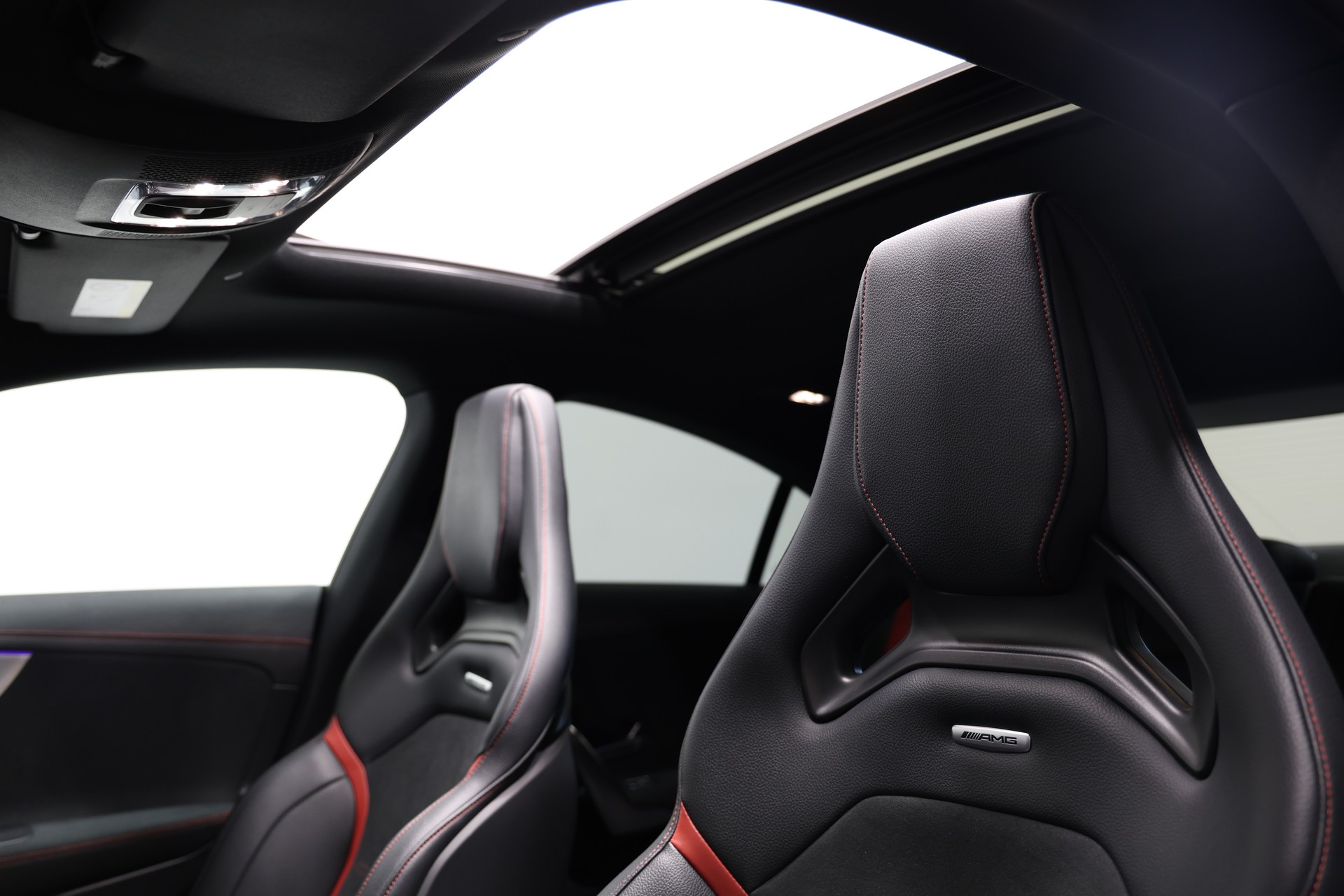 MERCEDES-BENZ CLA 35 AMG 4Matic 7G-DCT *CH-Fahrzeug*Grau Mattlackierung*Performance Sitze*-image-16