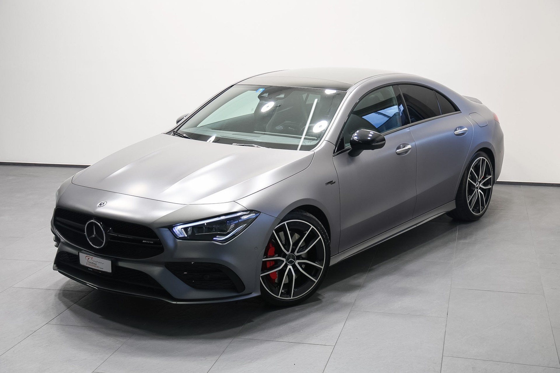 MERCEDES-BENZ CLA 35 AMG 4Matic 7G-DCT *CH-Fahrzeug*Grau Mattlackierung*Performance Sitze*-image-1