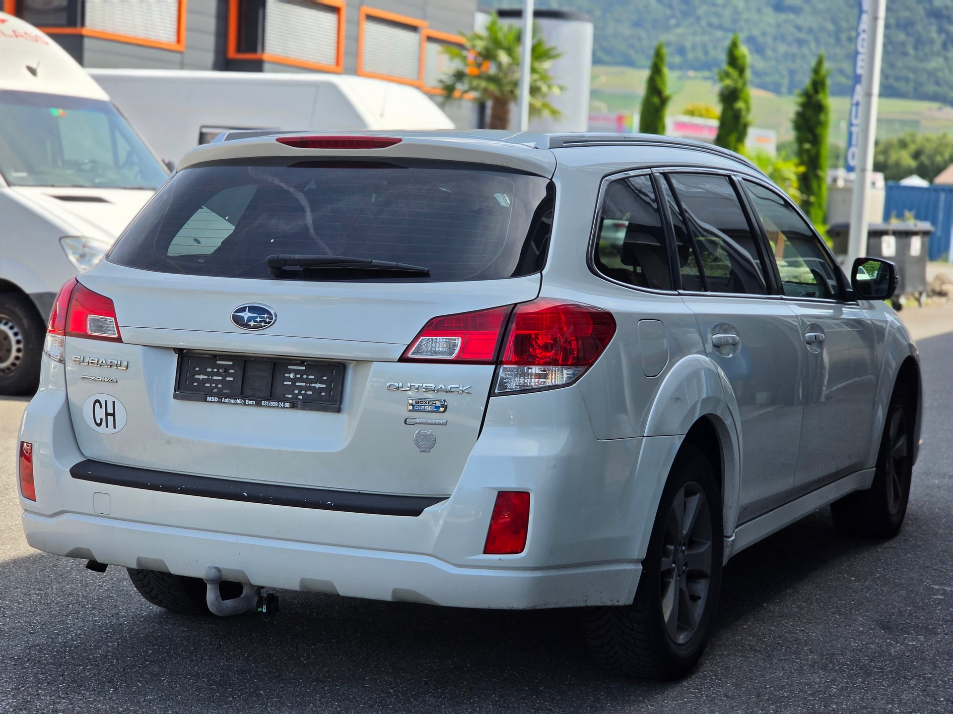 SUBARU Outback 2.0D Swiss AWD Lineartronic-image-4