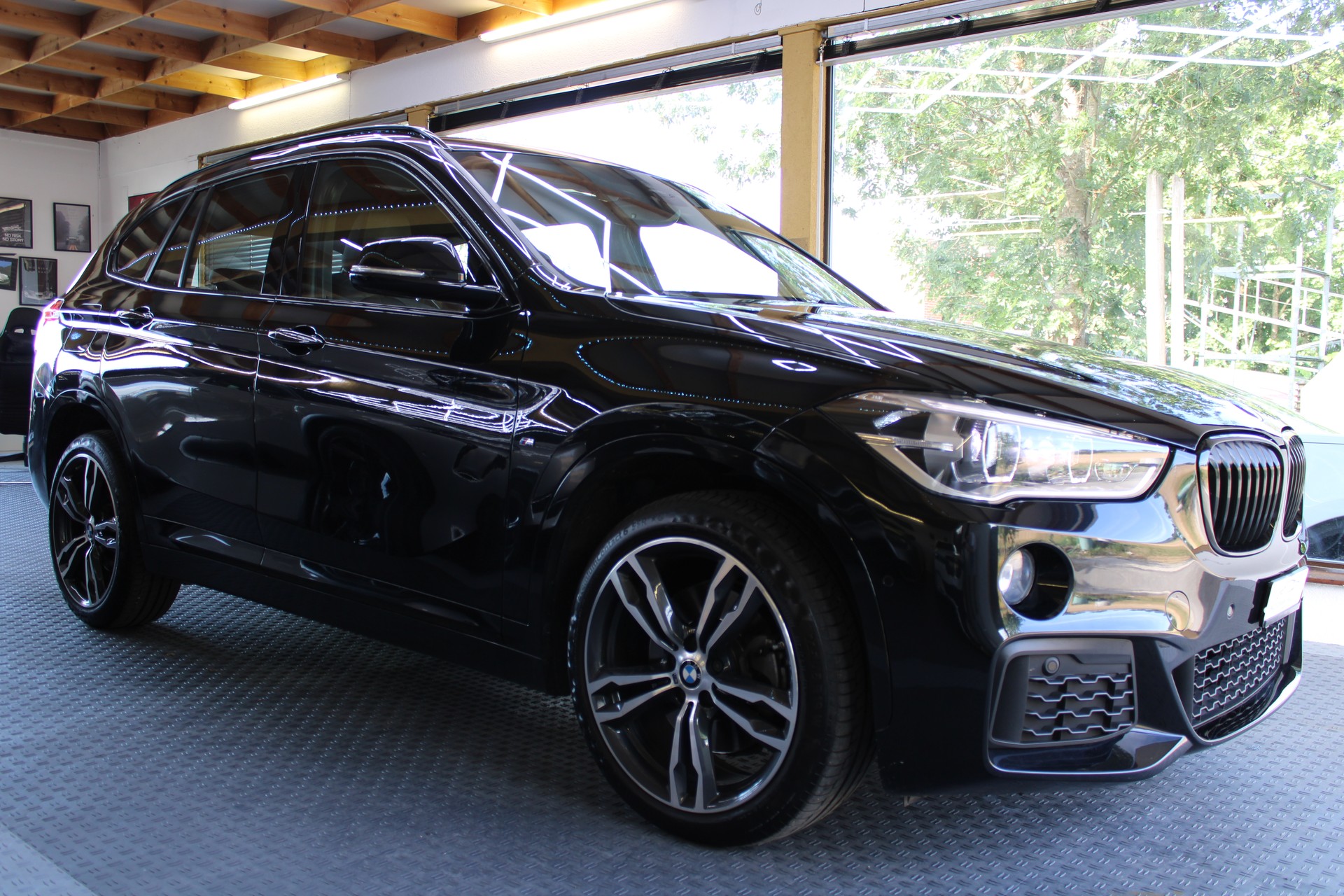 BMW X1 xDrive 25d M Sport Steptronic-image-2
