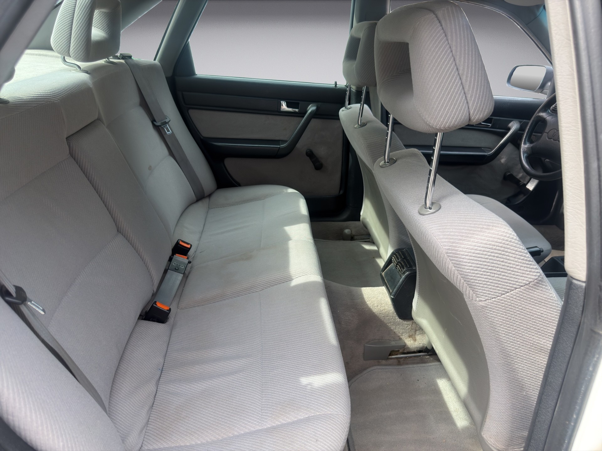 AUDI 100 2.0 E ABS-image-14