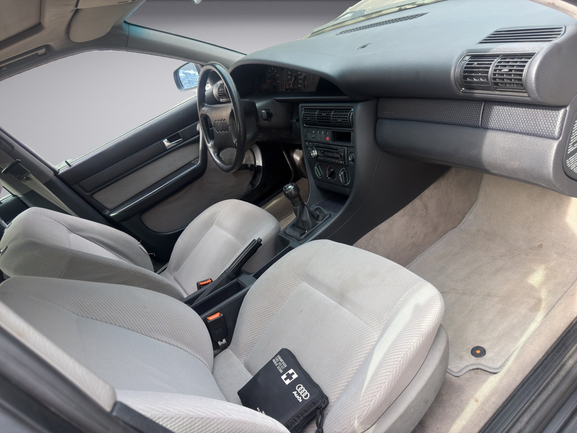 AUDI 100 2.0 E ABS-image-11