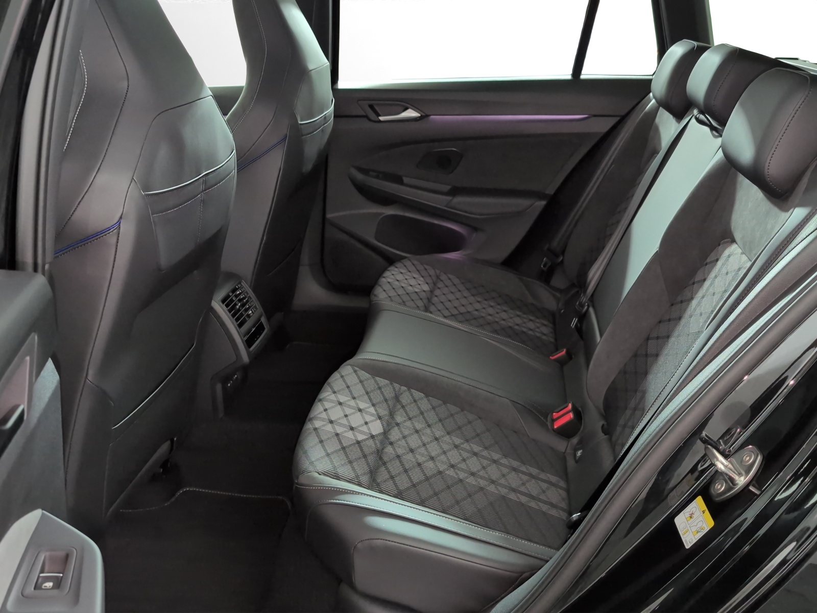 VW Golf Variant 2.0 TSI R-Line DSG 4 Motion-image-7