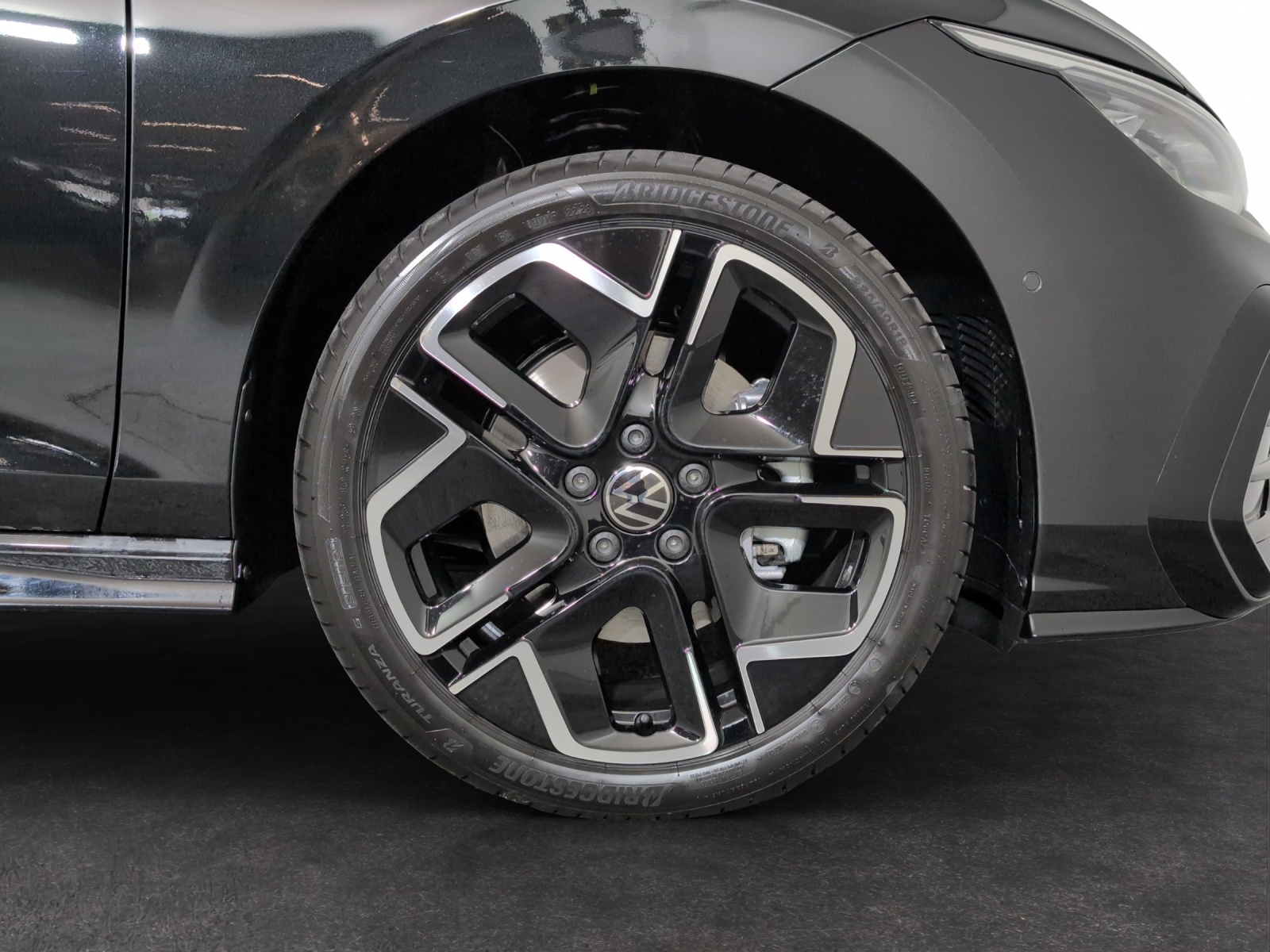 VW Golf Variant 2.0 TSI R-Line DSG 4 Motion-image-4