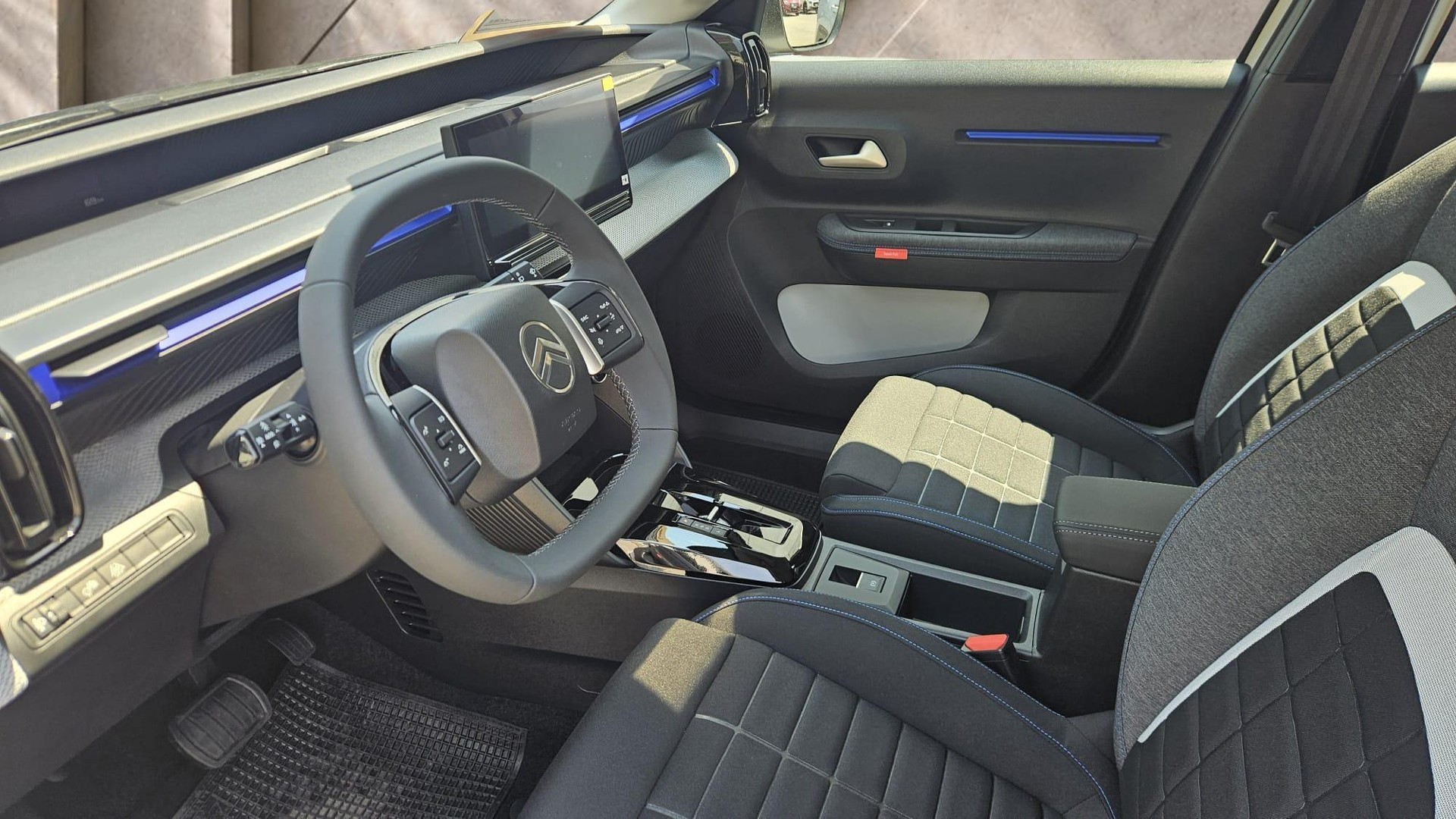 CITROEN C3 1.2 Hybrid You+-image-8