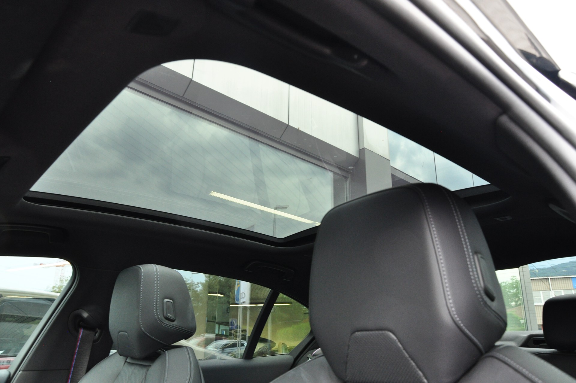 BMW 540d xDrive 48V M Sport Pro Steptronic-image-18