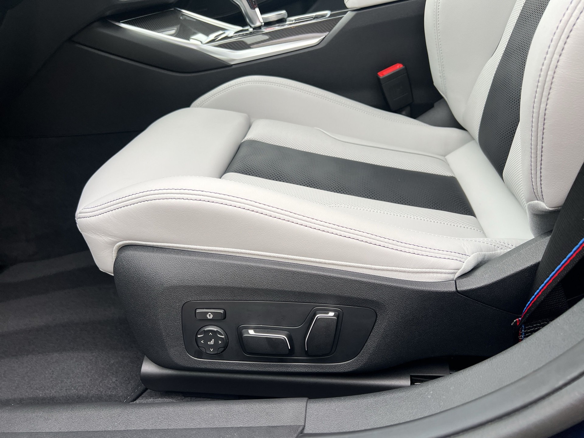 BMW M3 Competition M xDrive-image-18