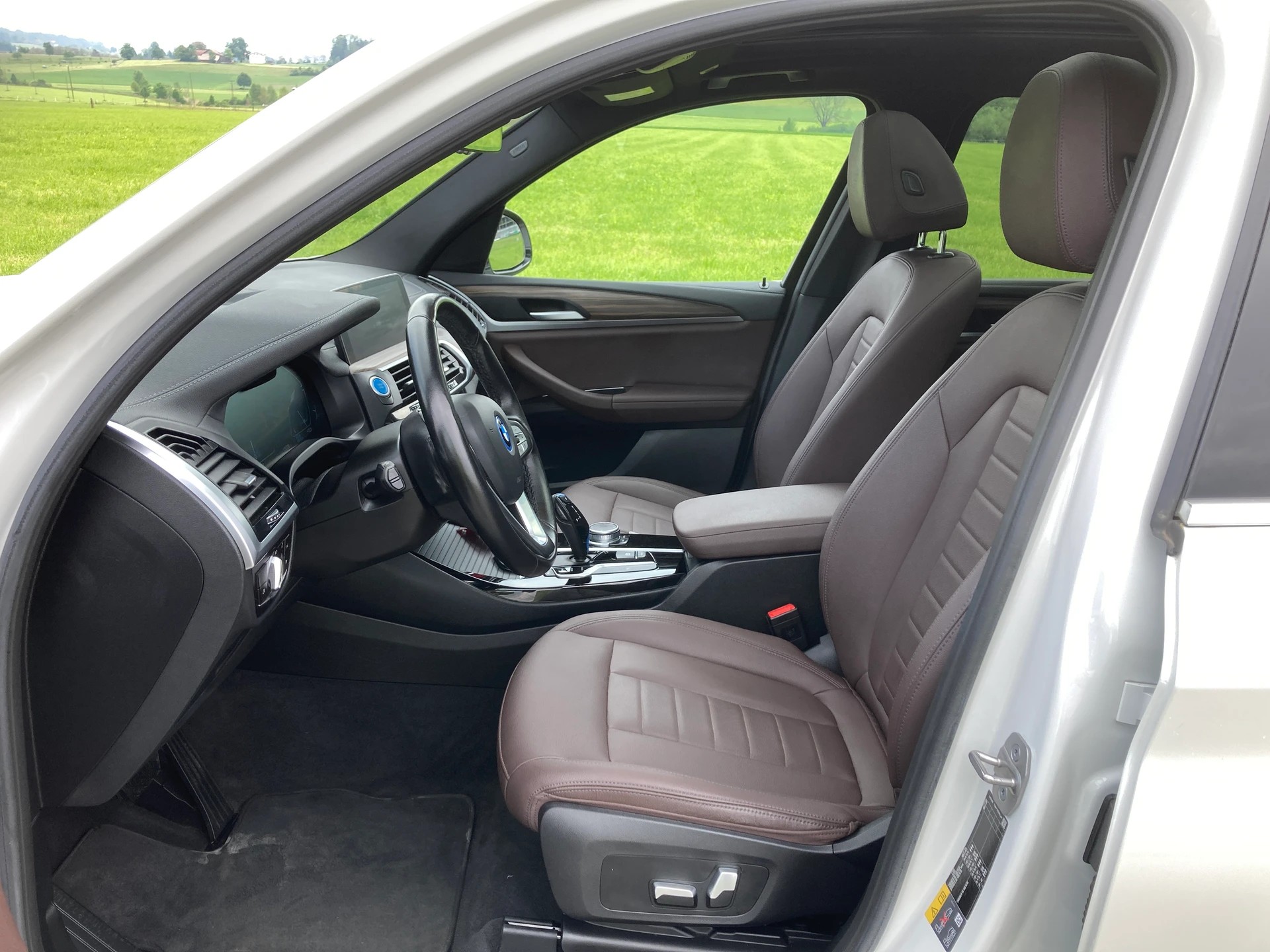 BMW iX3 Impressive-image-9