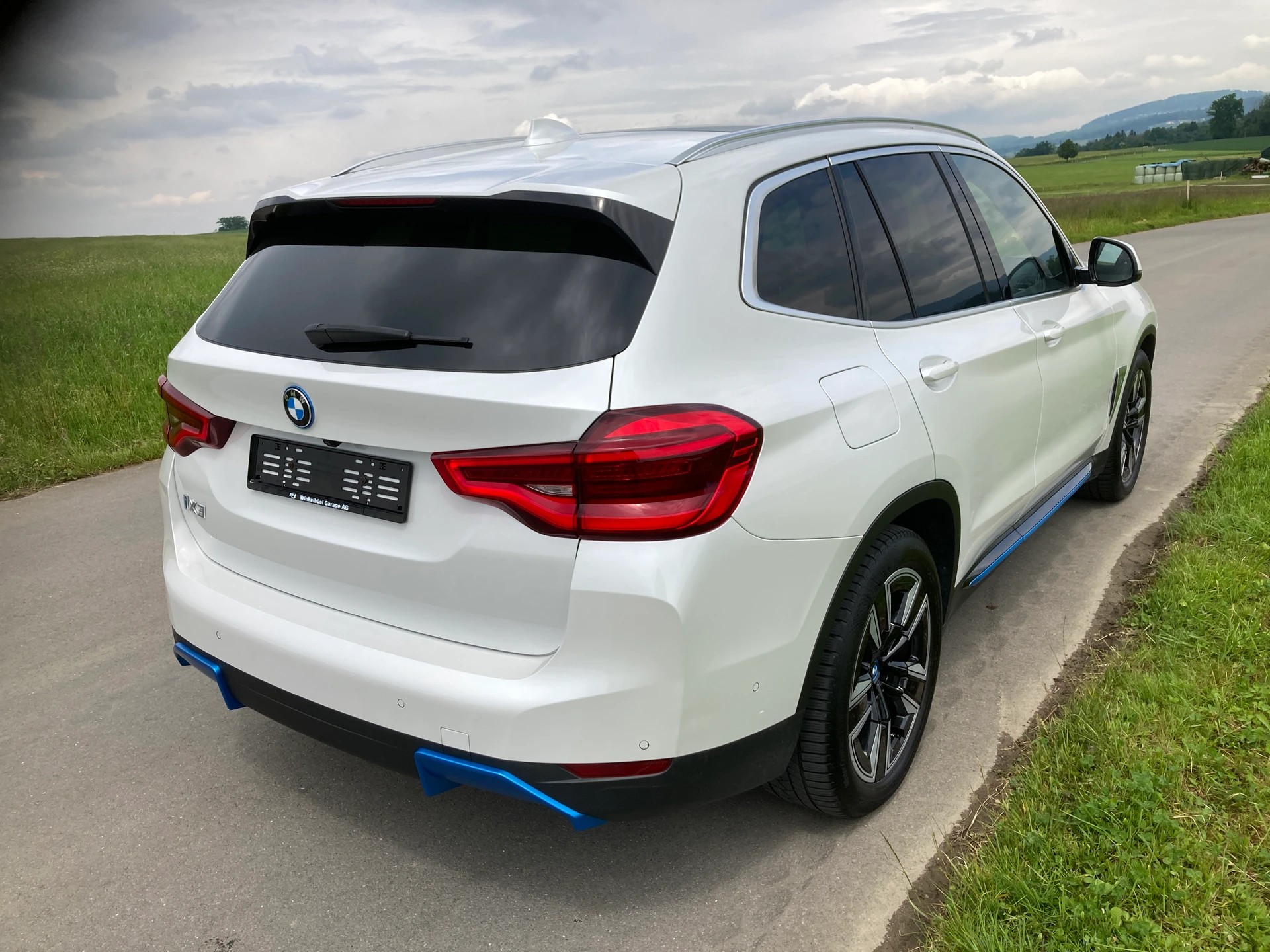 BMW iX3 Impressive-image-2