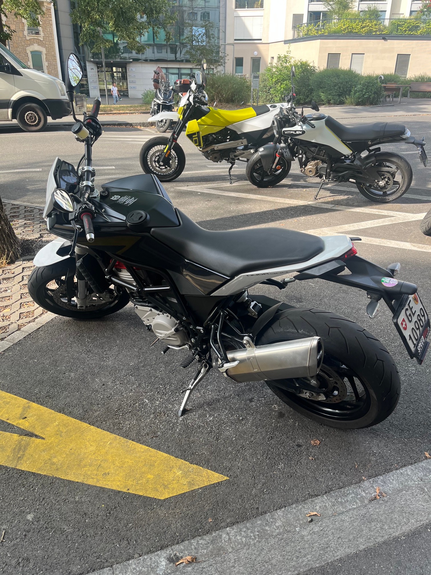 HUSQVARNA NUDA-image-2