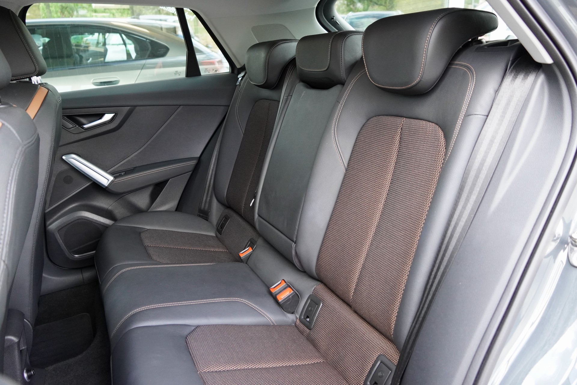 AUDI Q2 2.0 TDI design quattro S-tronic-image-11
