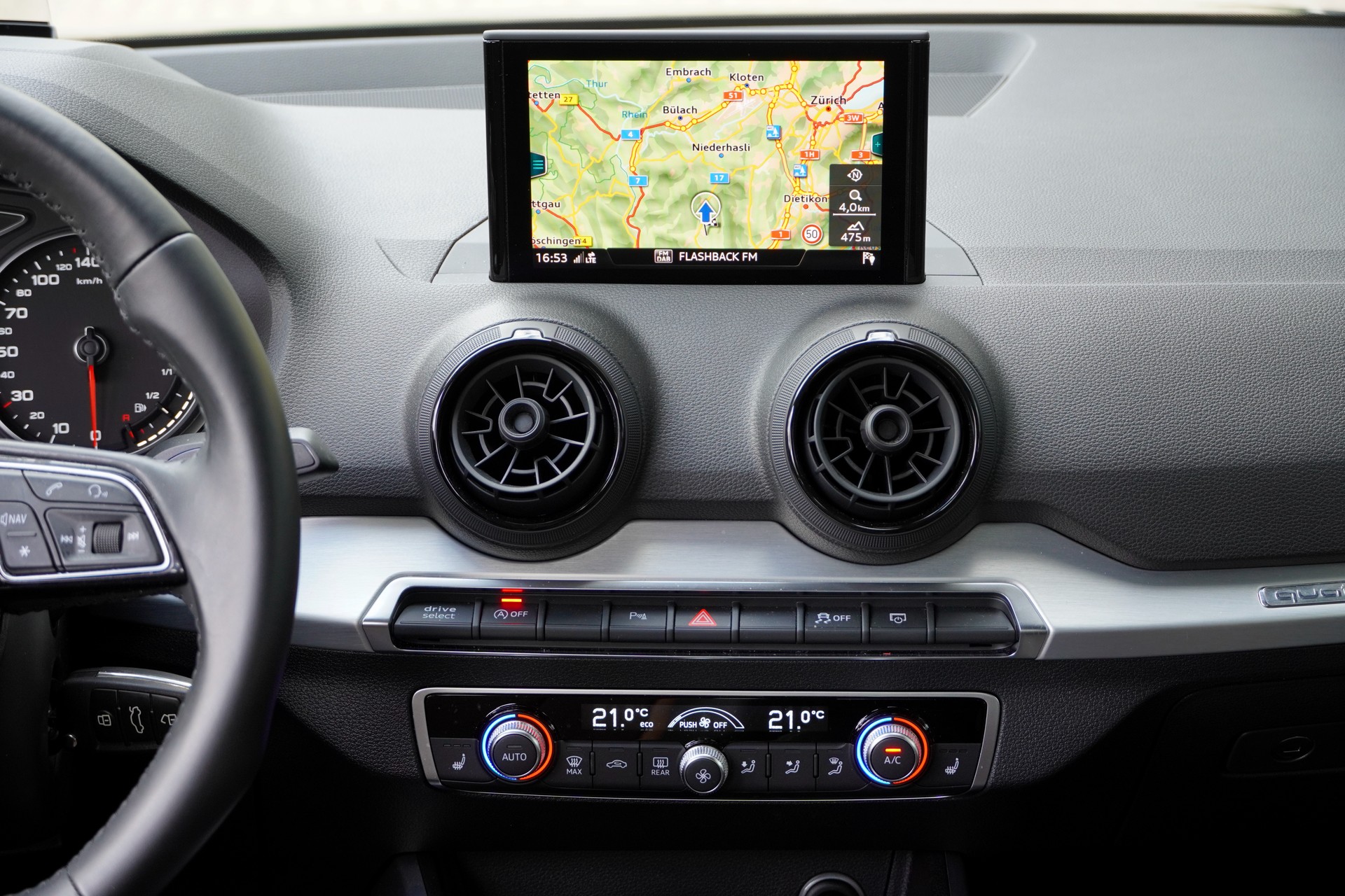 AUDI Q2 2.0 TDI design quattro S-tronic-image-13