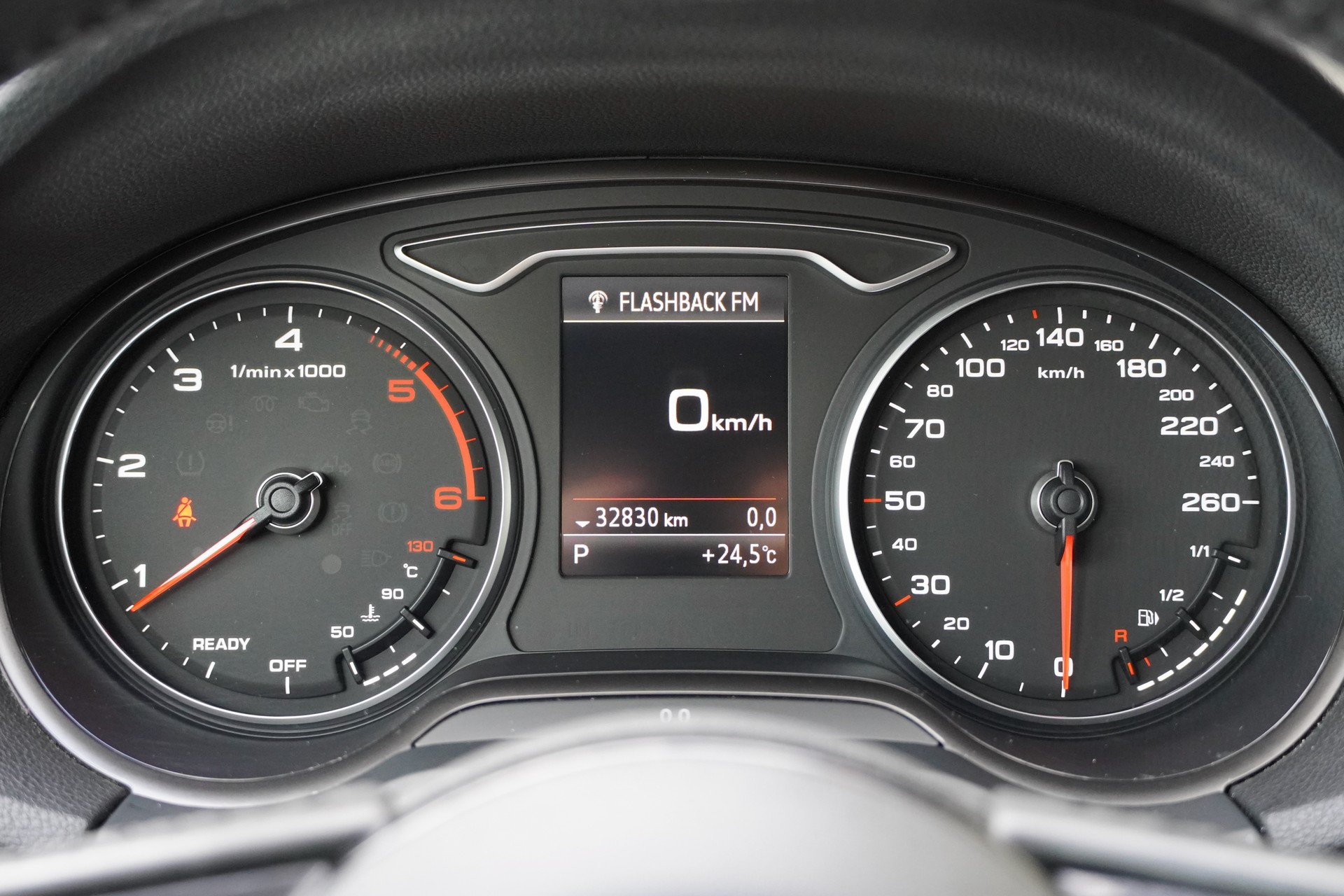 AUDI Q2 2.0 TDI design quattro S-tronic-image-16