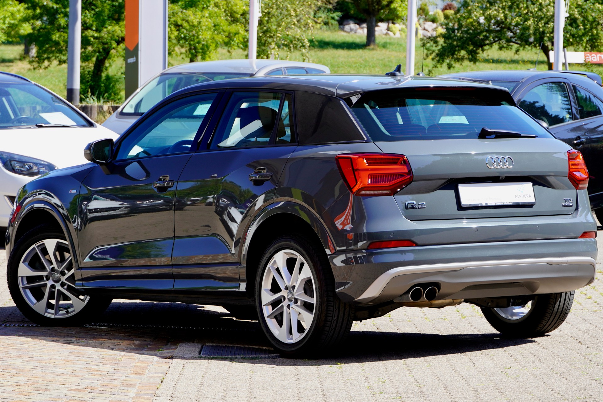AUDI Q2 2.0 TDI design quattro S-tronic-image-5