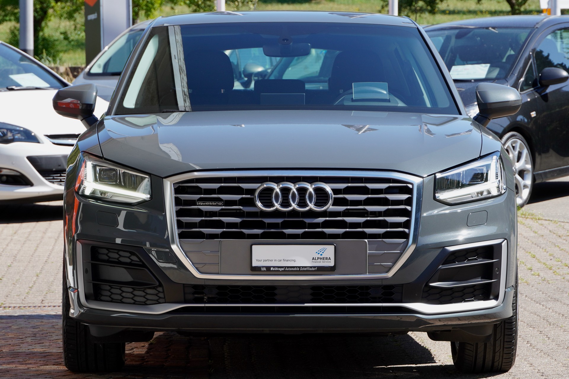 AUDI Q2 2.0 TDI design quattro S-tronic-showroom-element-2