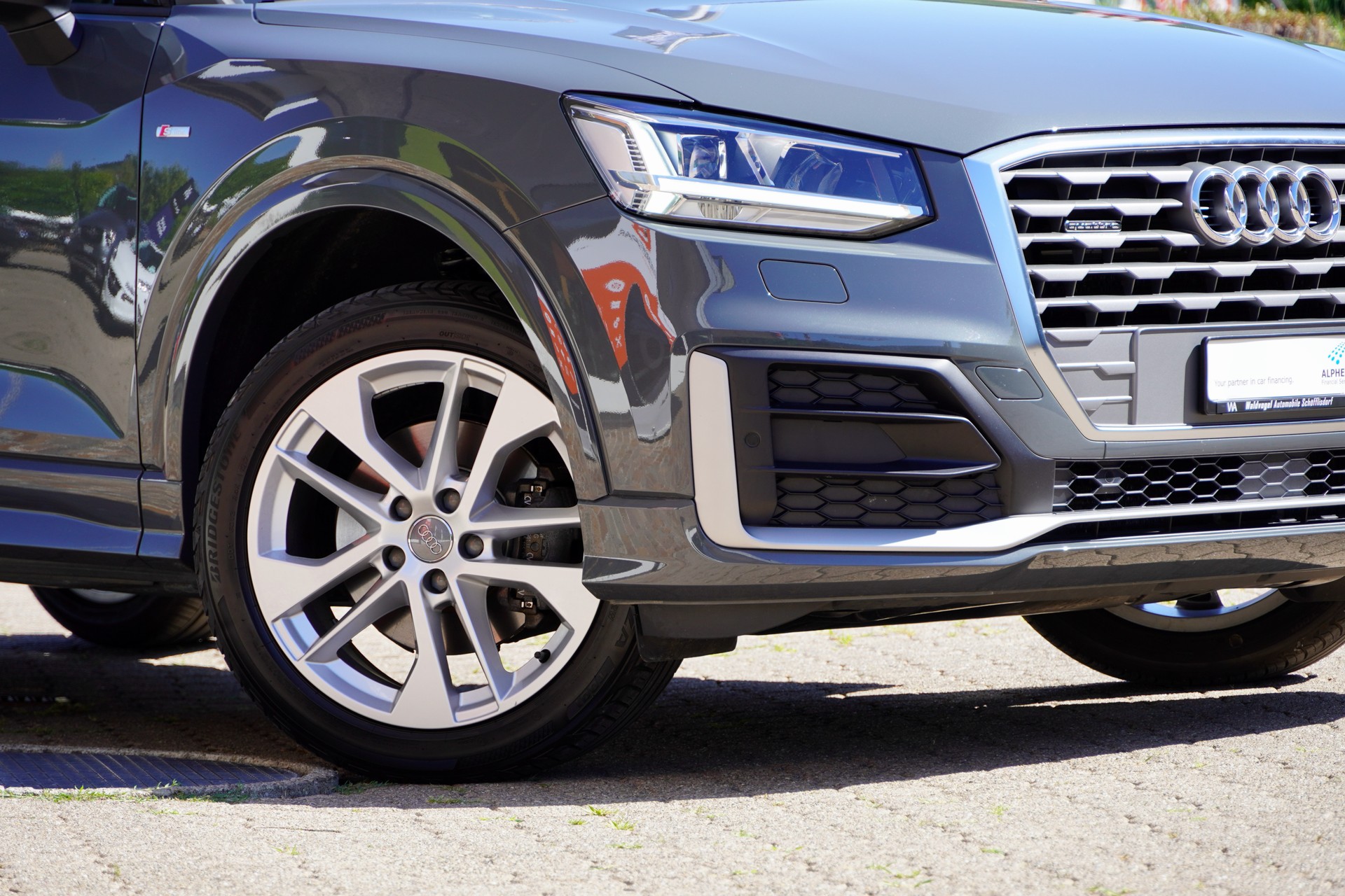 AUDI Q2 2.0 TDI design quattro S-tronic-showroom-element-1