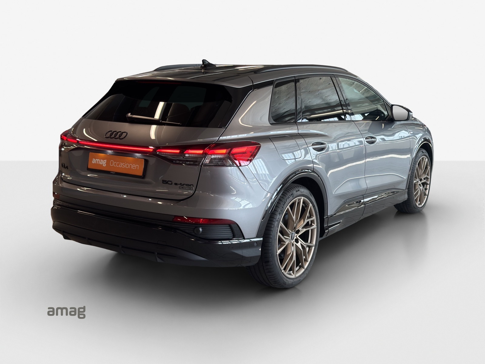 AUDI Q4 e-tron 50 quattro-image-4