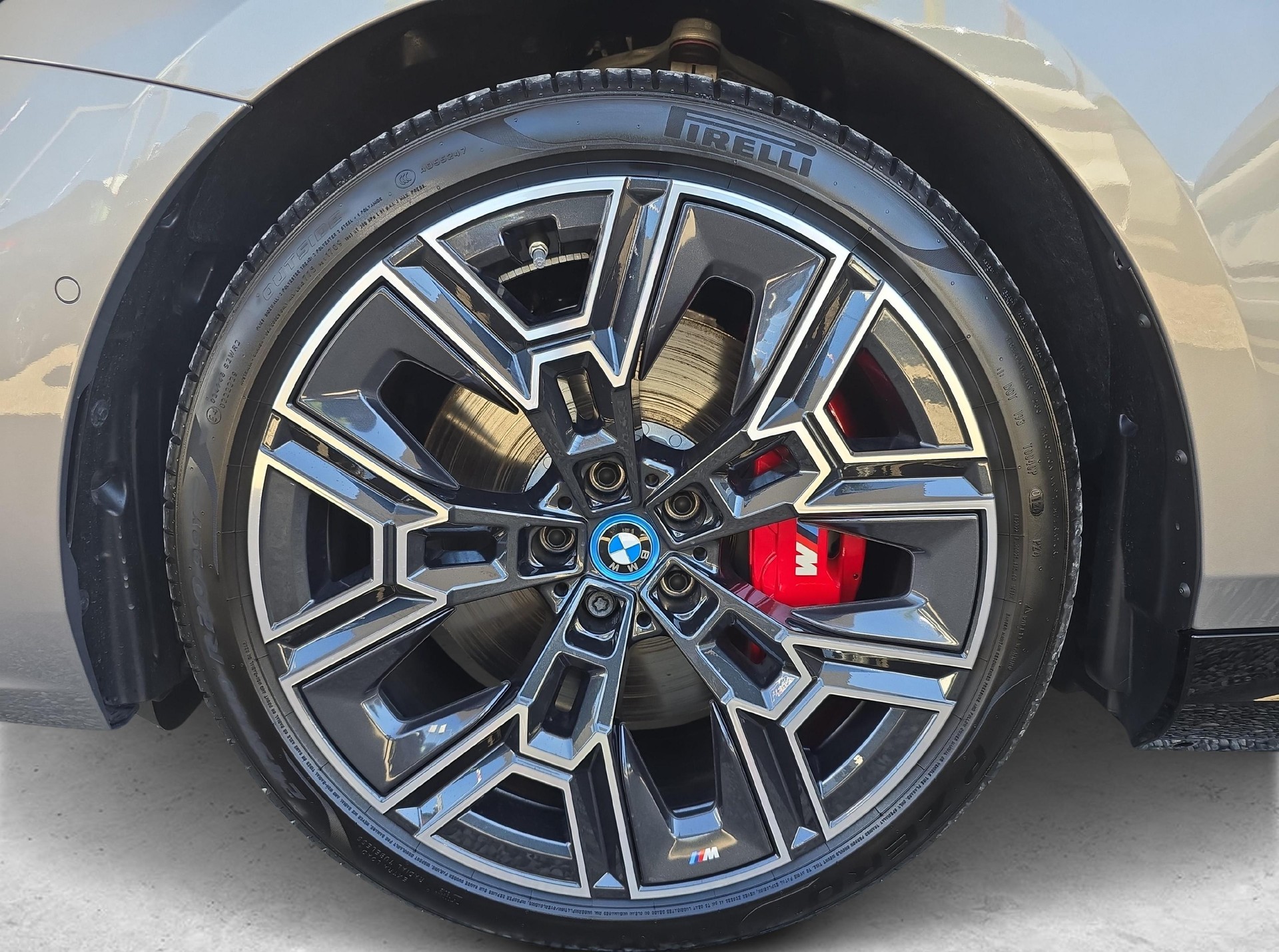 BMW i5 M60 xDrive / ab 0,99% Leasing bei Abschluss einer Protect Autoversicherung-image-18