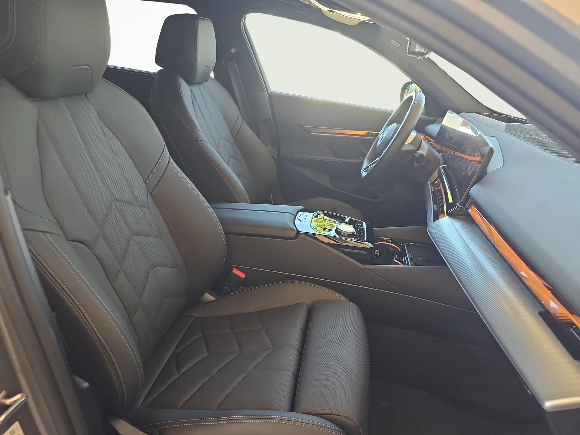 BMW i5 M60 xDrive / ab 0,99% Leasing bei Abschluss einer Protect Autoversicherung-image-10