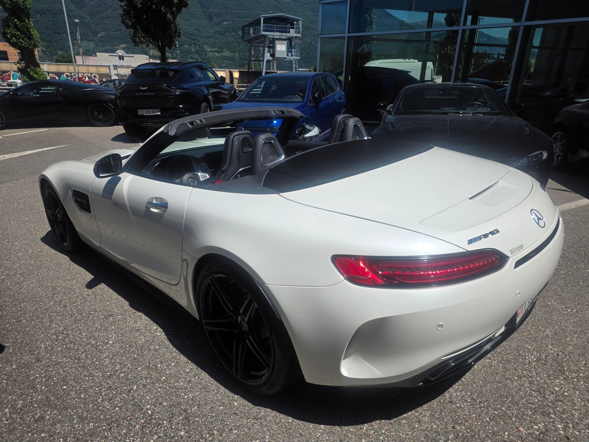 MERCEDES-BENZ AMG GT C Roadster Speedshift DCT-image-4