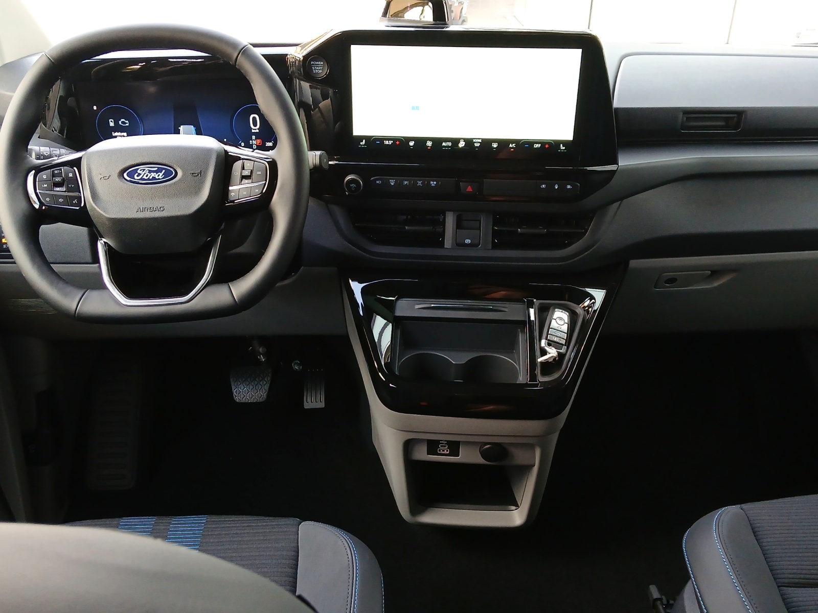 FORD Tourneo Custom Bus 340 L1 2.5 Duratec 233 Sport PHEV-image-6