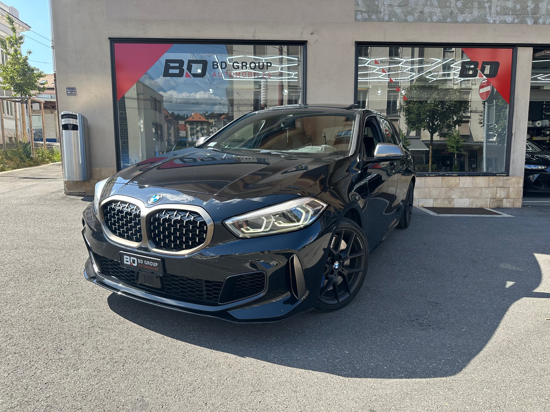 BMW M135i xDrive Steptronic-image-0