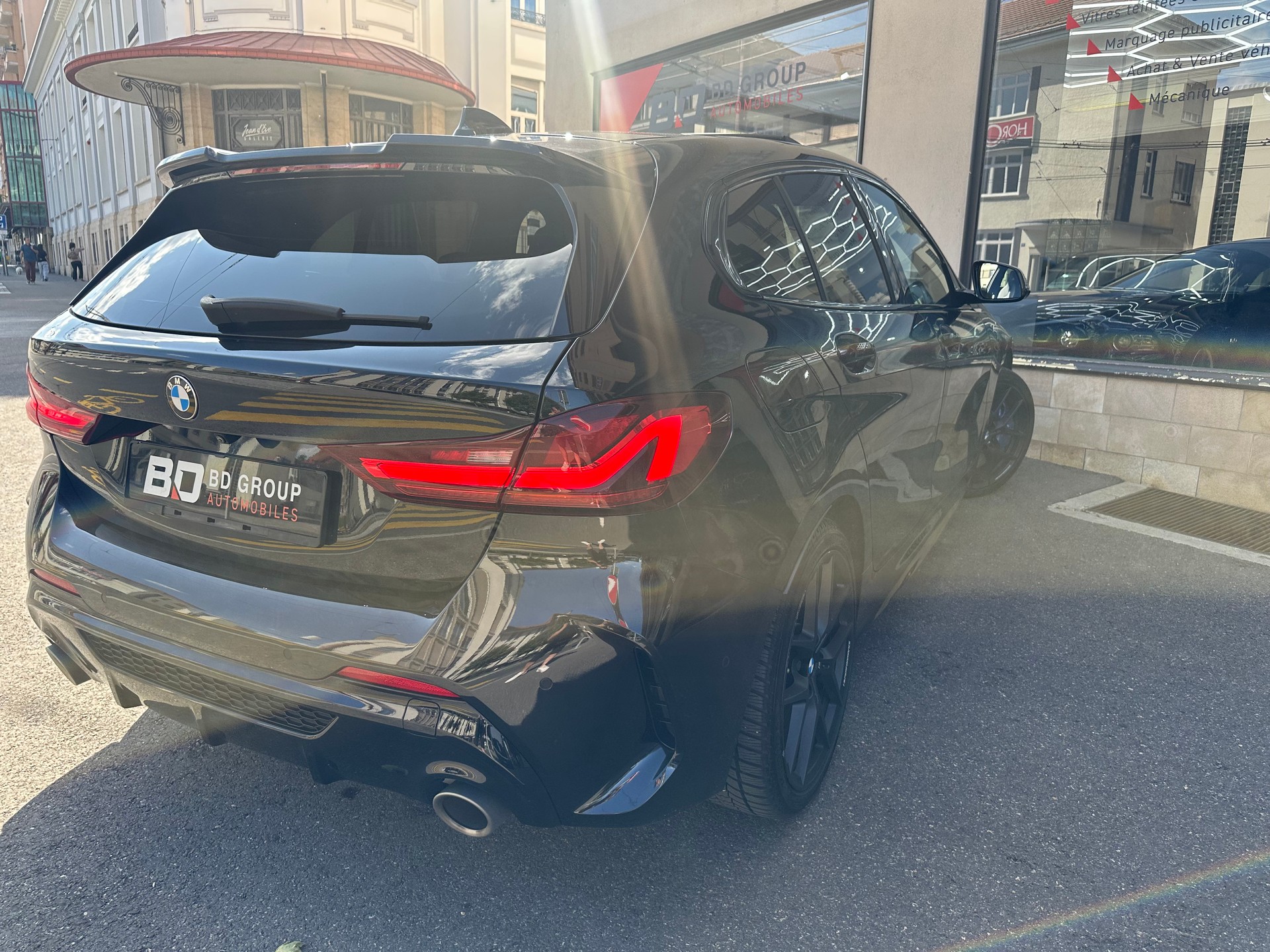 BMW M135i xDrive Steptronic-image-5