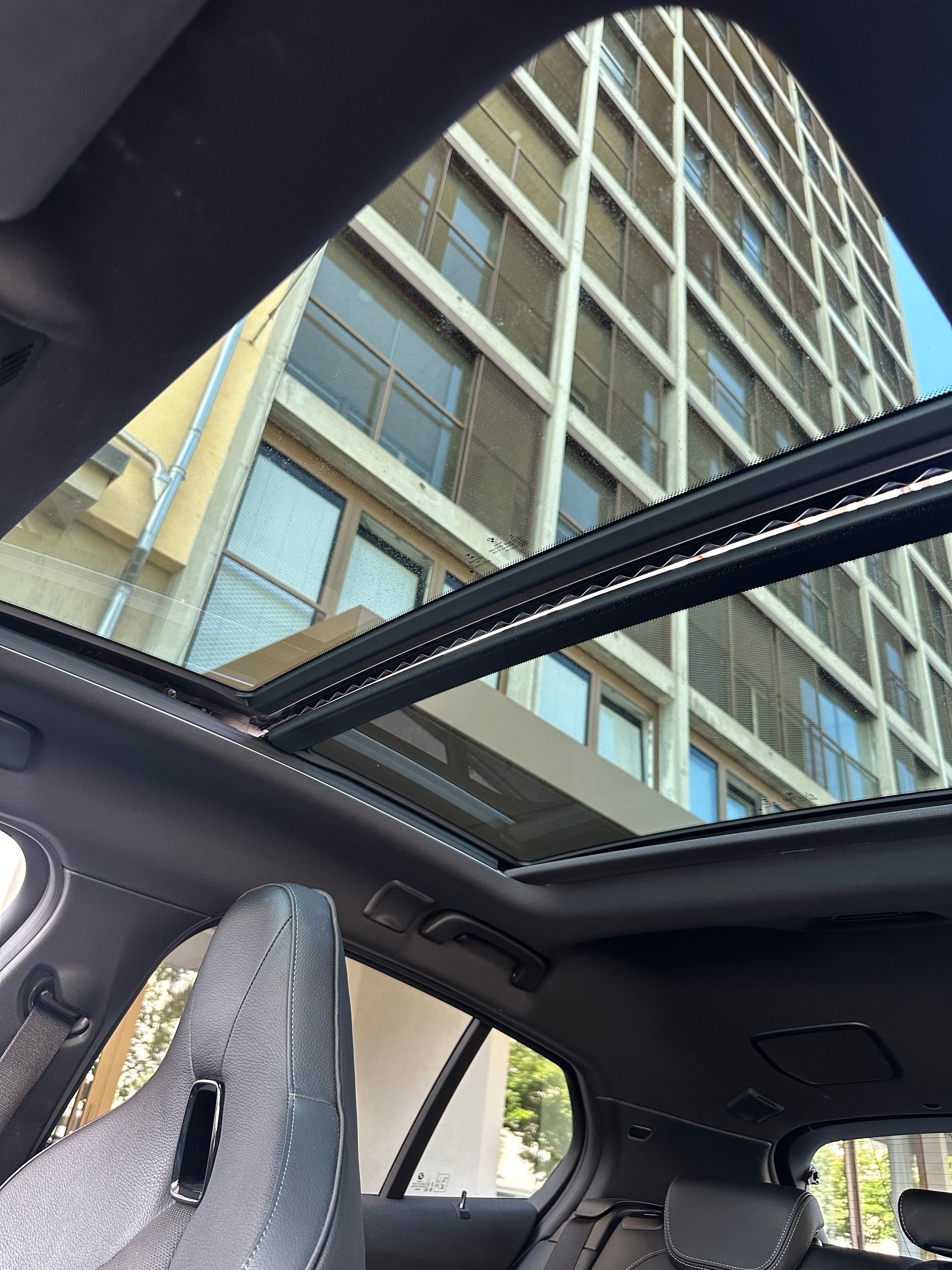 BMW M135i xDrive Steptronic-image-11