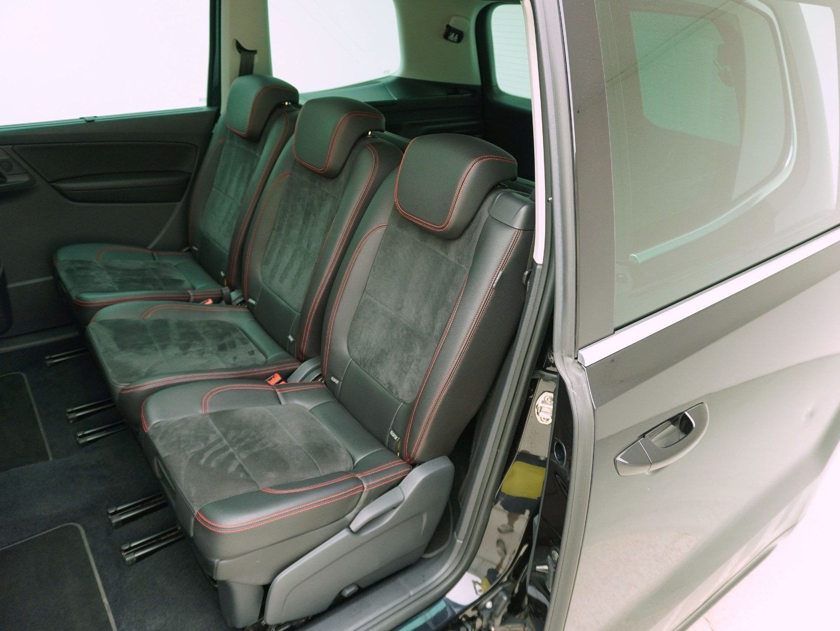 SEAT Alhambra 2.0 TSI DSG FR-Line-image-11