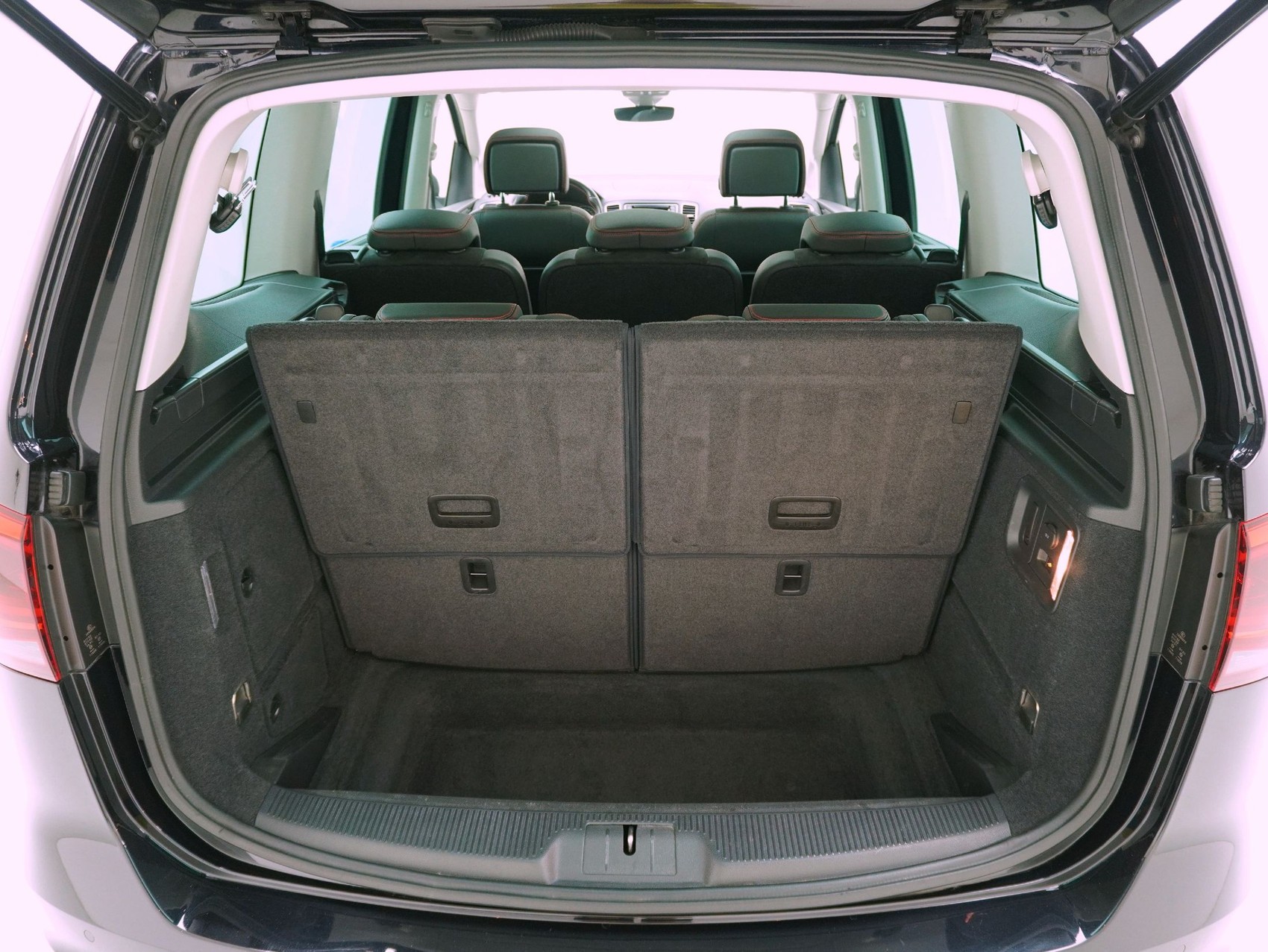 SEAT Alhambra 2.0 TSI DSG FR-Line-image-13