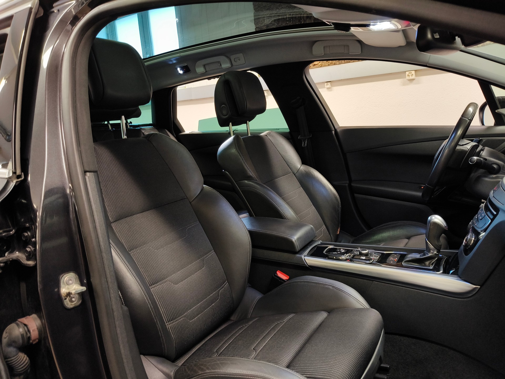 PEUGEOT 508 SW 2.2 HDI GT Automatic-image-25