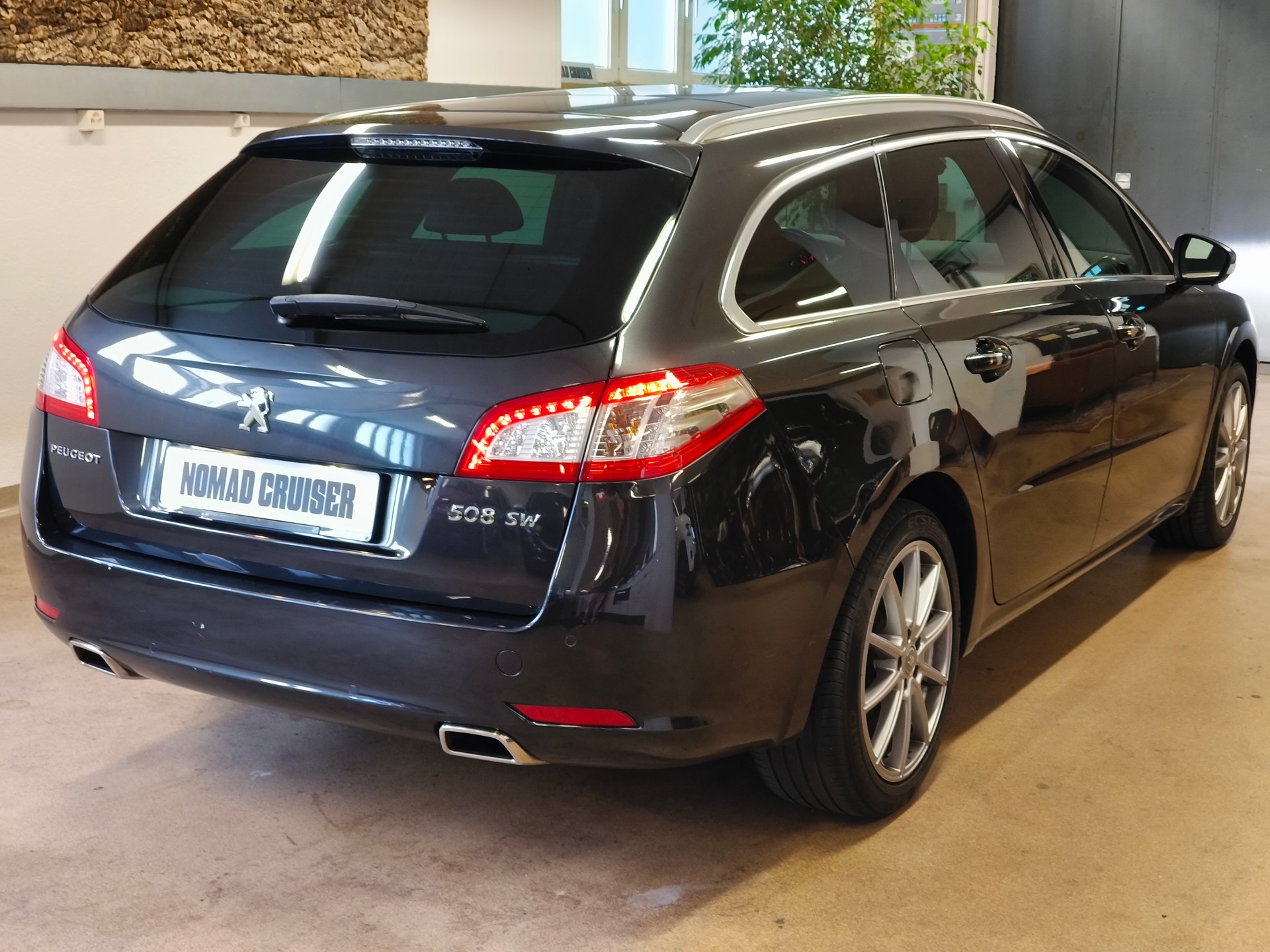 PEUGEOT 508 SW 2.2 HDI GT Automatic-image-9