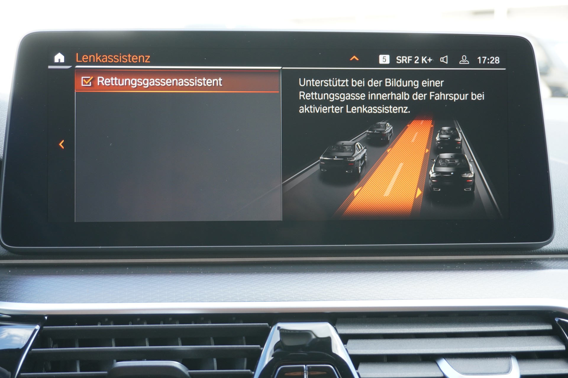 BMW 530d xDrive 48V Touring M Sport Steptronic-image-29