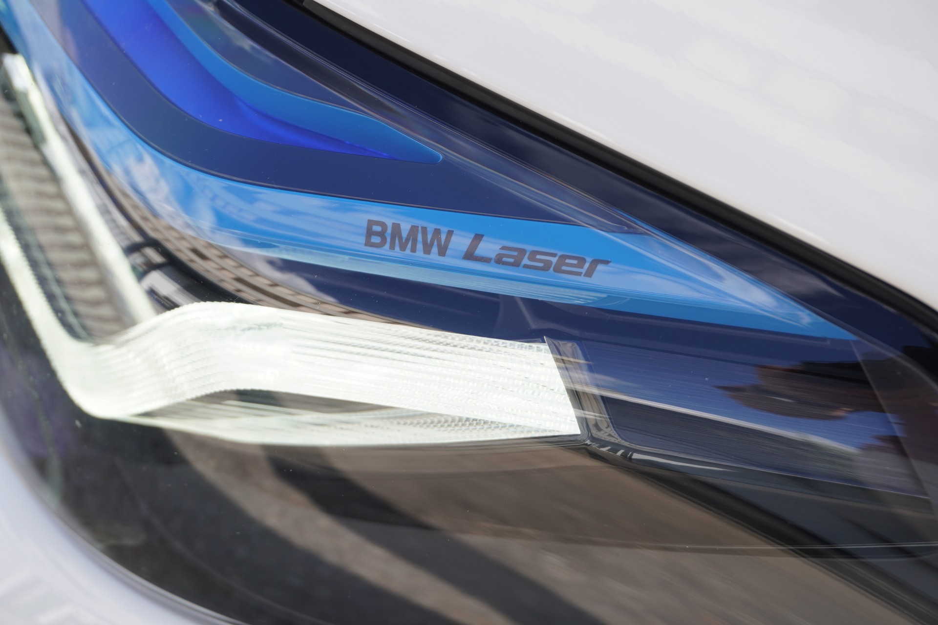 BMW 530d xDrive 48V Touring M Sport Steptronic-image-46