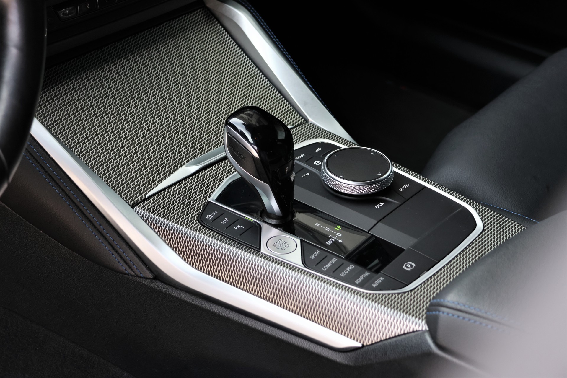 BMW M440i xDrive 48V Gran Coupé Steptronic (CH)-image-10