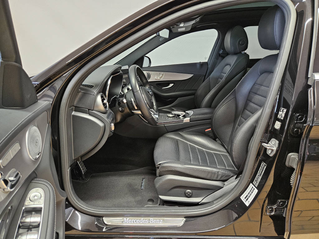MERCEDES-BENZ C 300 d 4Matic AMG Line Kombi-image-6