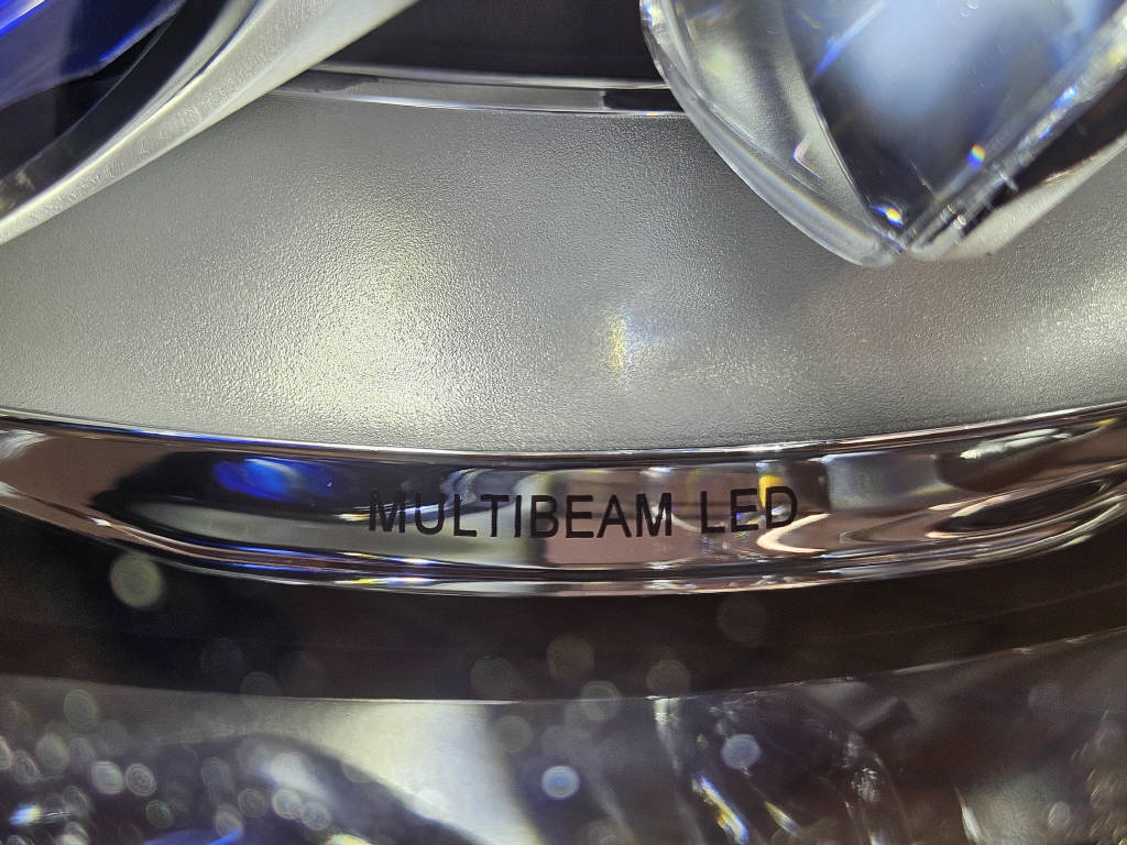 MERCEDES-BENZ C 300 d 4Matic AMG Line Kombi-image-14