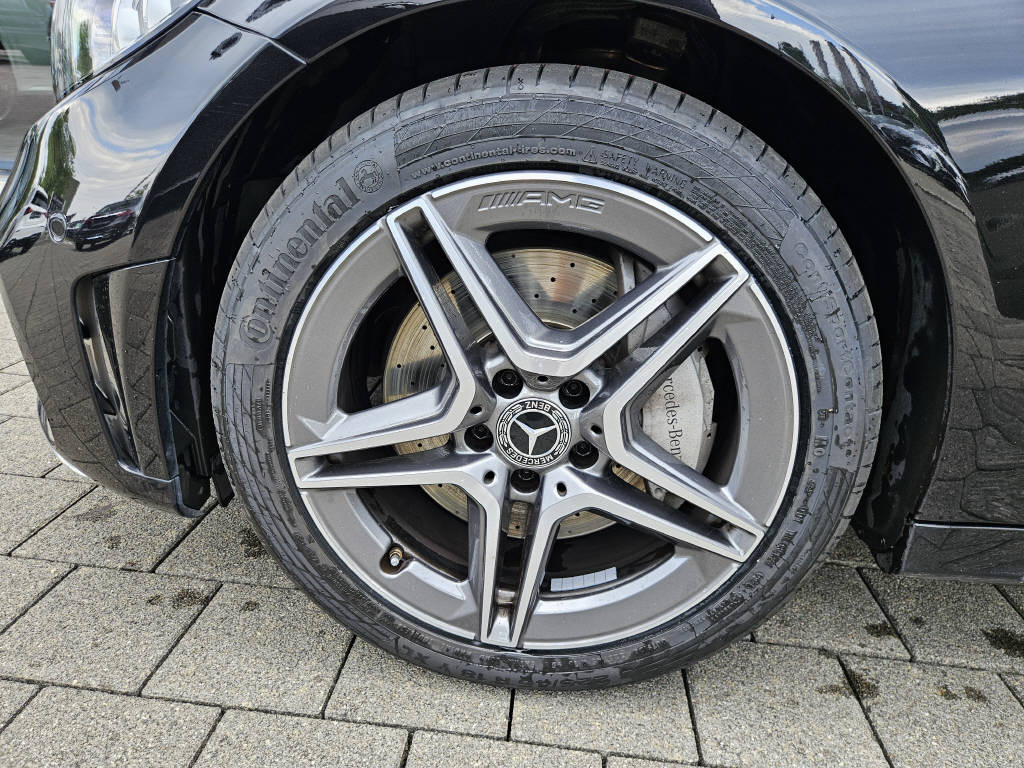 MERCEDES-BENZ C 300 d 4Matic AMG Line Kombi-image-6