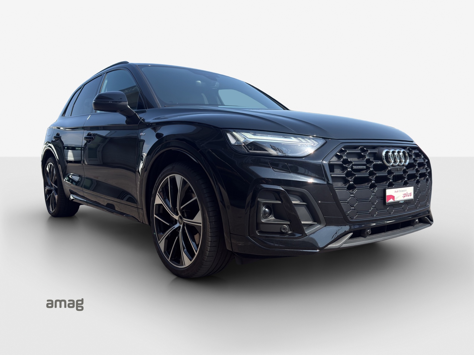AUDI Q5 40 TDI Black Edition quattro S-tronic-image-5