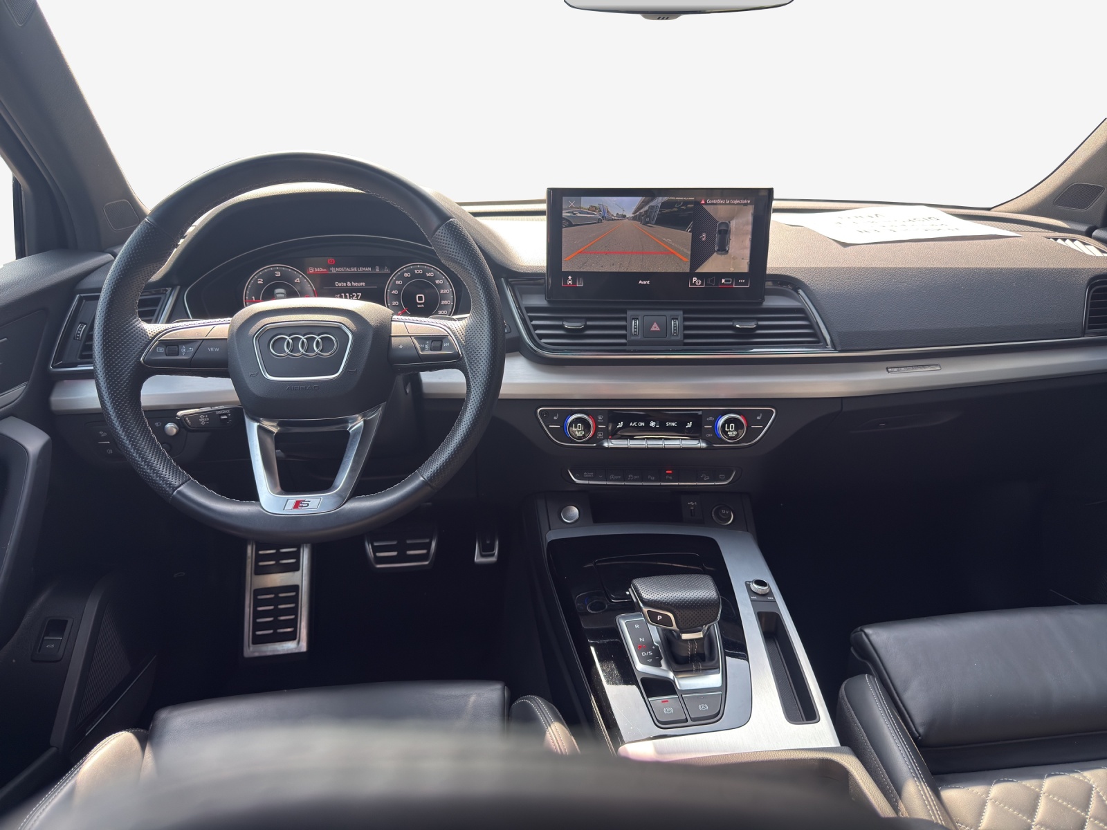 AUDI Q5 40 TDI Black Edition quattro S-tronic-image-8