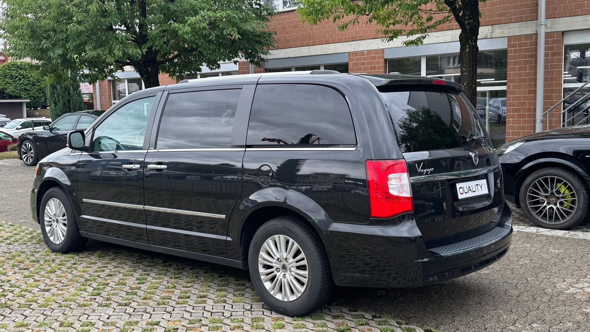LANCIA Voyager 2.8D Gold Automatic-image-4