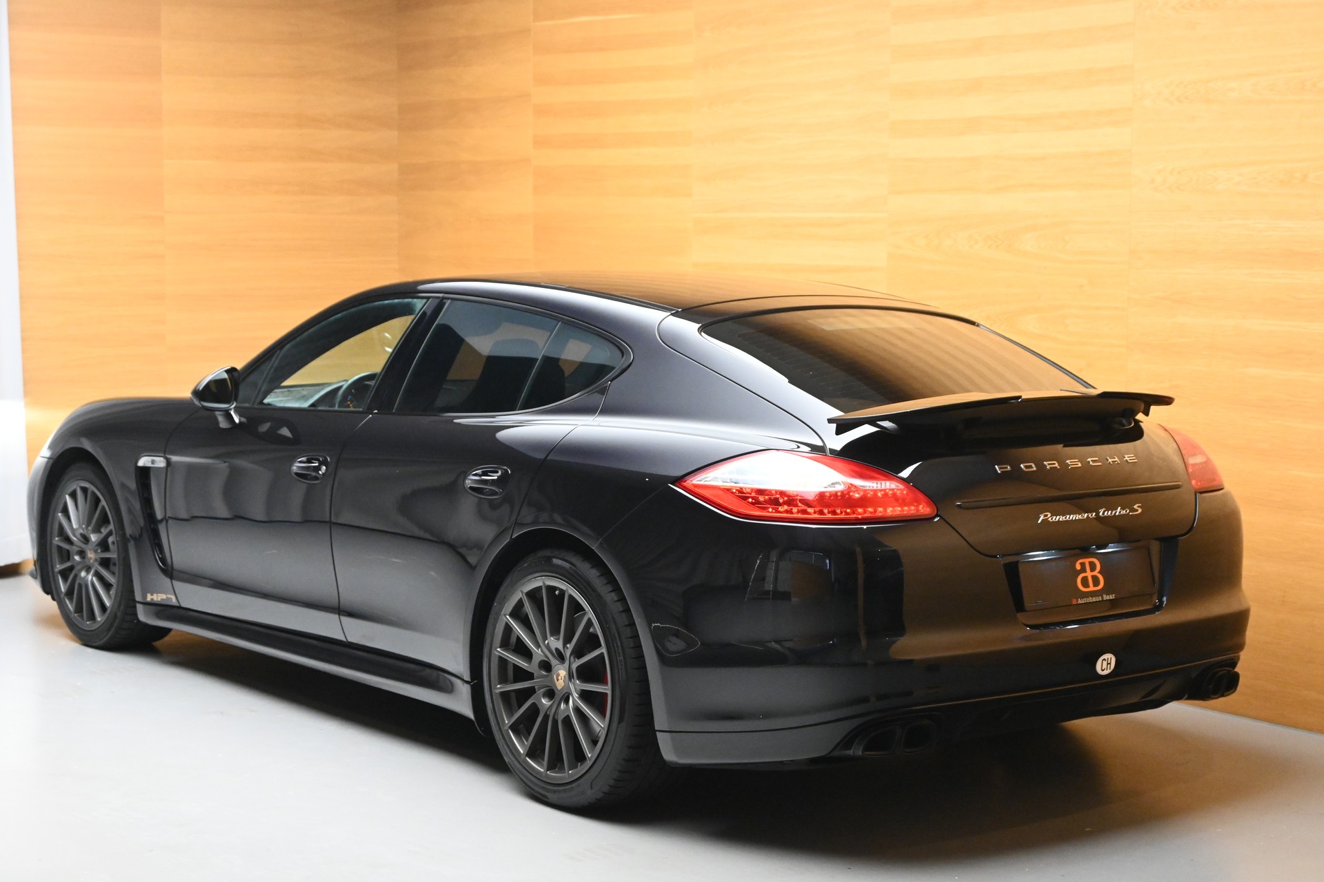 PORSCHE Panamera 4.8 V8 Turbo S PDK-image-4