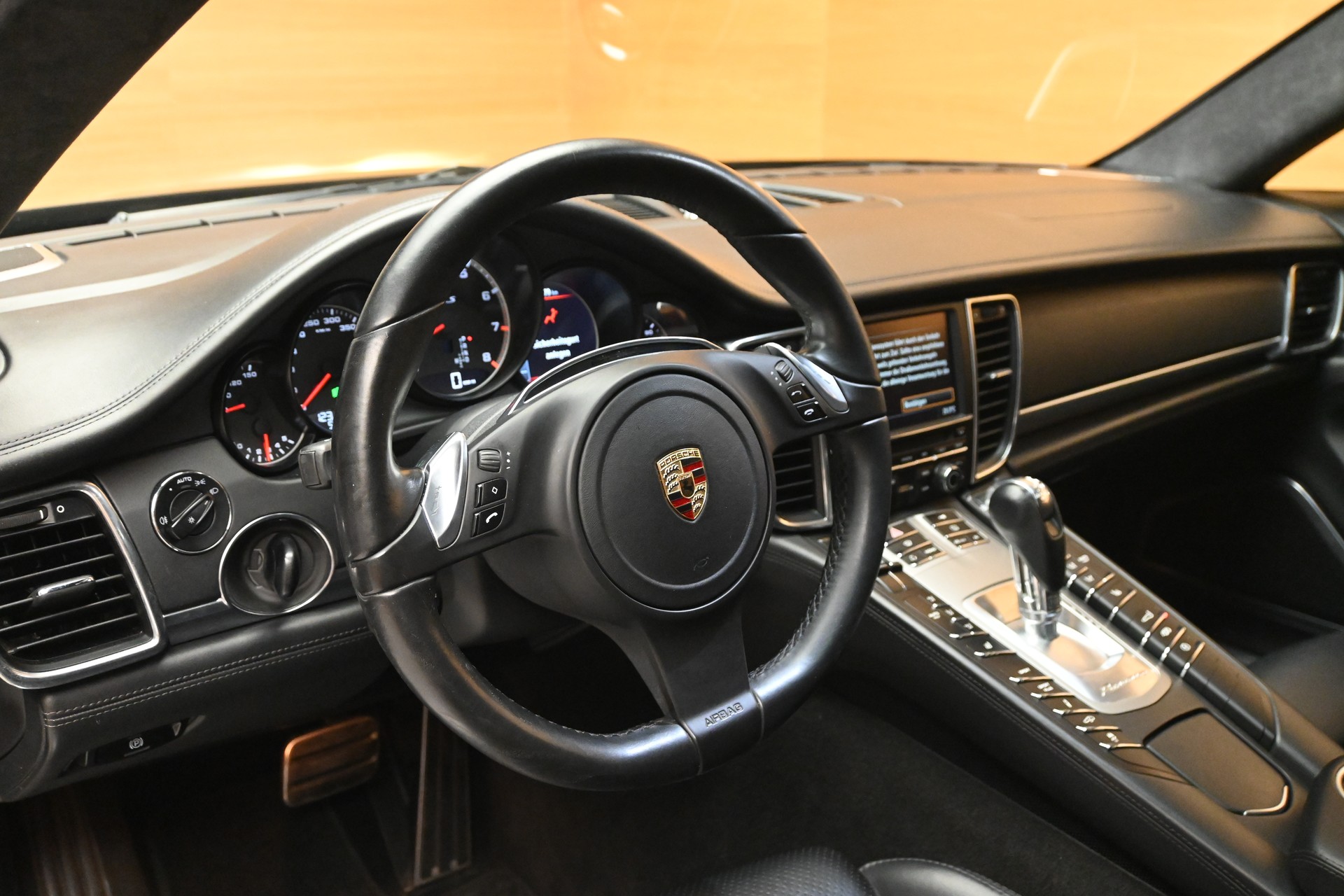 PORSCHE Panamera 4.8 V8 Turbo S PDK-image-8