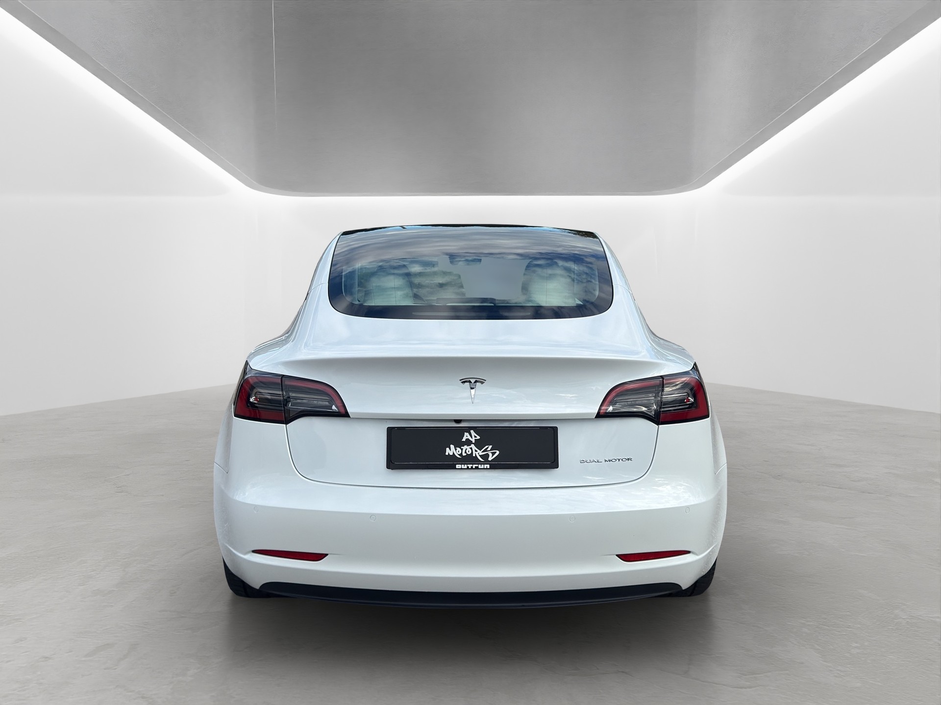 TESLA Model 3 Long Range Dual Motor AWD-image-5