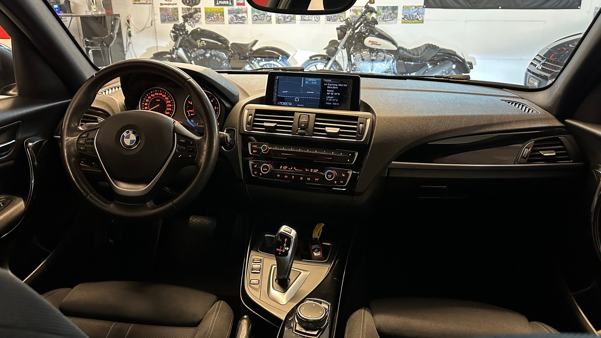 BMW 116d Sport Line Steptronic-image-6
